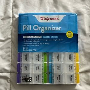 Pill organizer